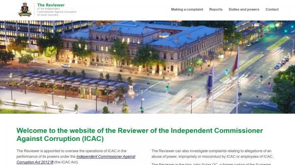 The Reviewer website screenshot